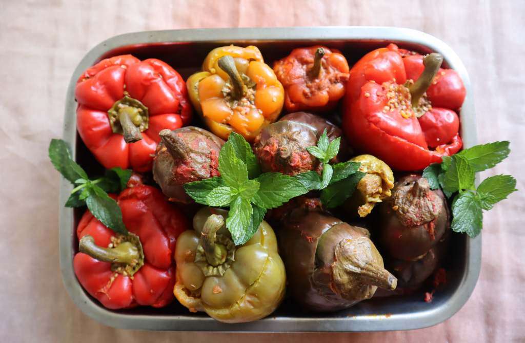 Gefüllte Paprika und Aubergine mit Hackfleischfüllung